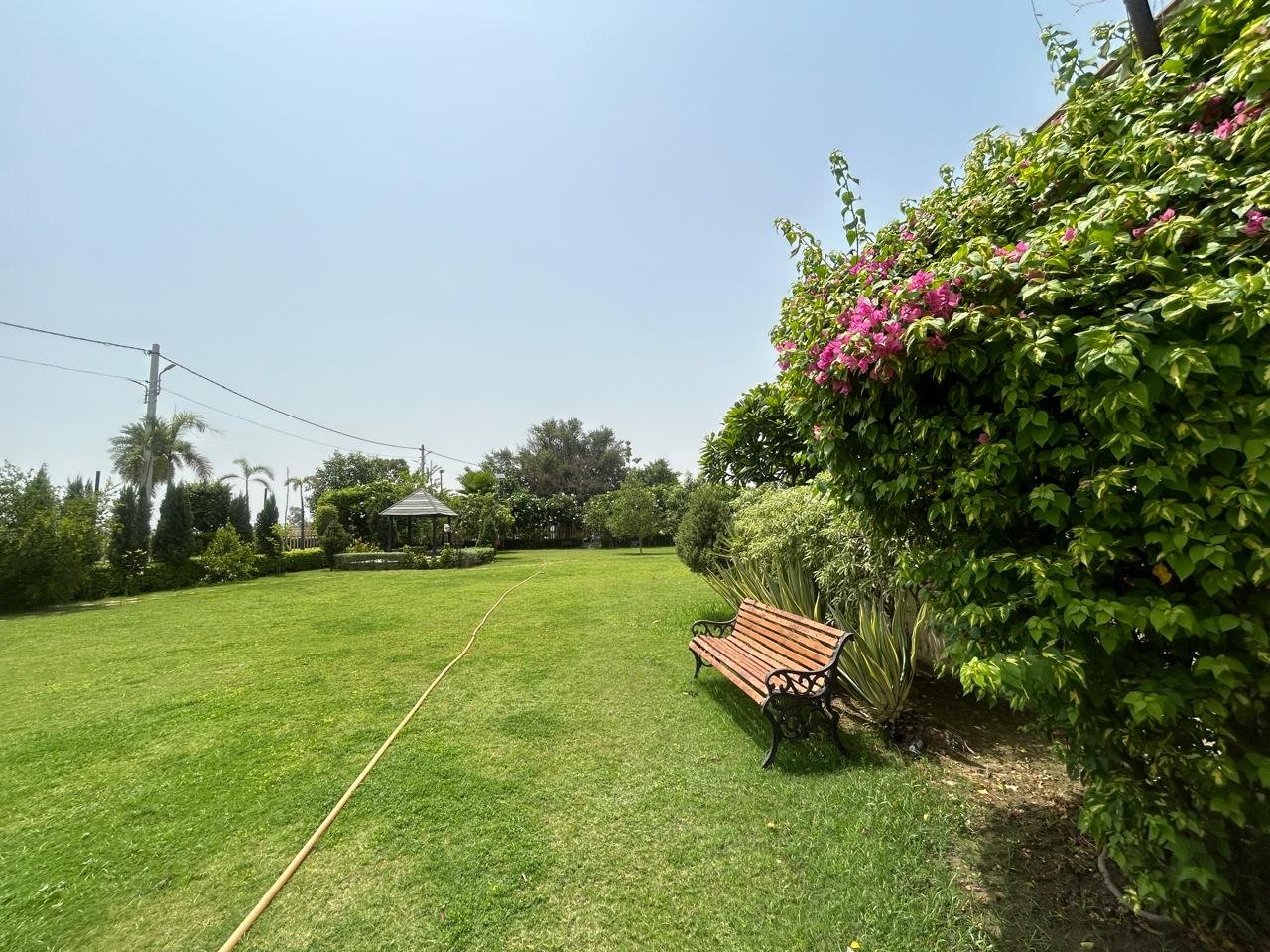 luxury farmhouse in lucknow